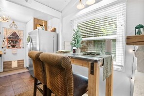 Interior - The cabin is located close to many of Big Bear's most popular attractions (Big Bear)