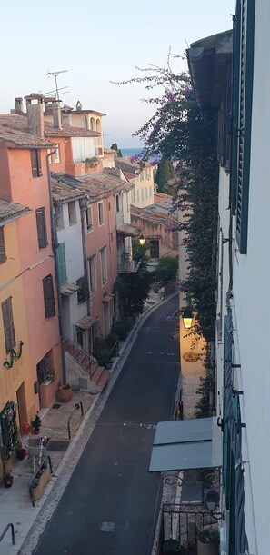 View from property - 2p apartment near Château Grimaldi on the Côte d'Azur (Cagnes-sur-Mer)