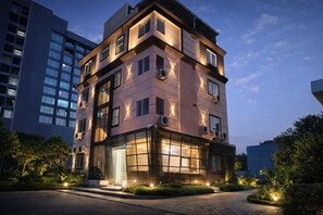 Ảnh chưa phân loại, 5 trong số 15 ảnh, nút