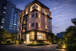 Unclassified image, 3 of 15, button - Signum CityScapes Indore (Indore)