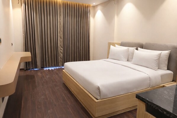 Deluxe Room, City View - Signum CityScapes Indore (Indore)