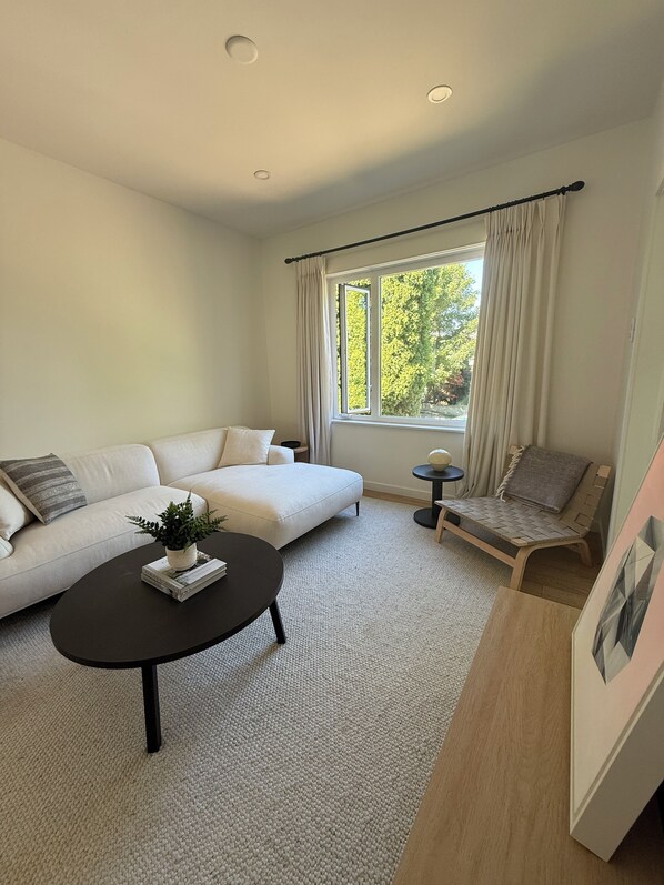 Unclassified image, 1 of 9, button