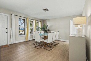 Dining - Your perfect gulf access getaway in Cape Coral (Cape Coral)