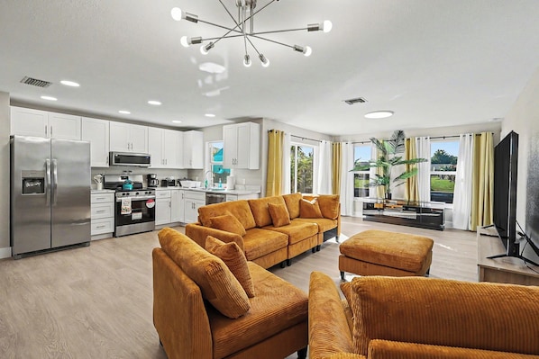 Smart TV - Your perfect gulf access getaway in Cape Coral (Cape Coral)