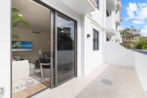 Terrace/patio - 1BR Suite with Oversized Private Patio at The Avenue Coral Gables (Coral Gables)