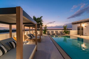 A heated pool - 1BR Suite with Oversized Private Patio at The Avenue Coral Gables (Coral Gables)