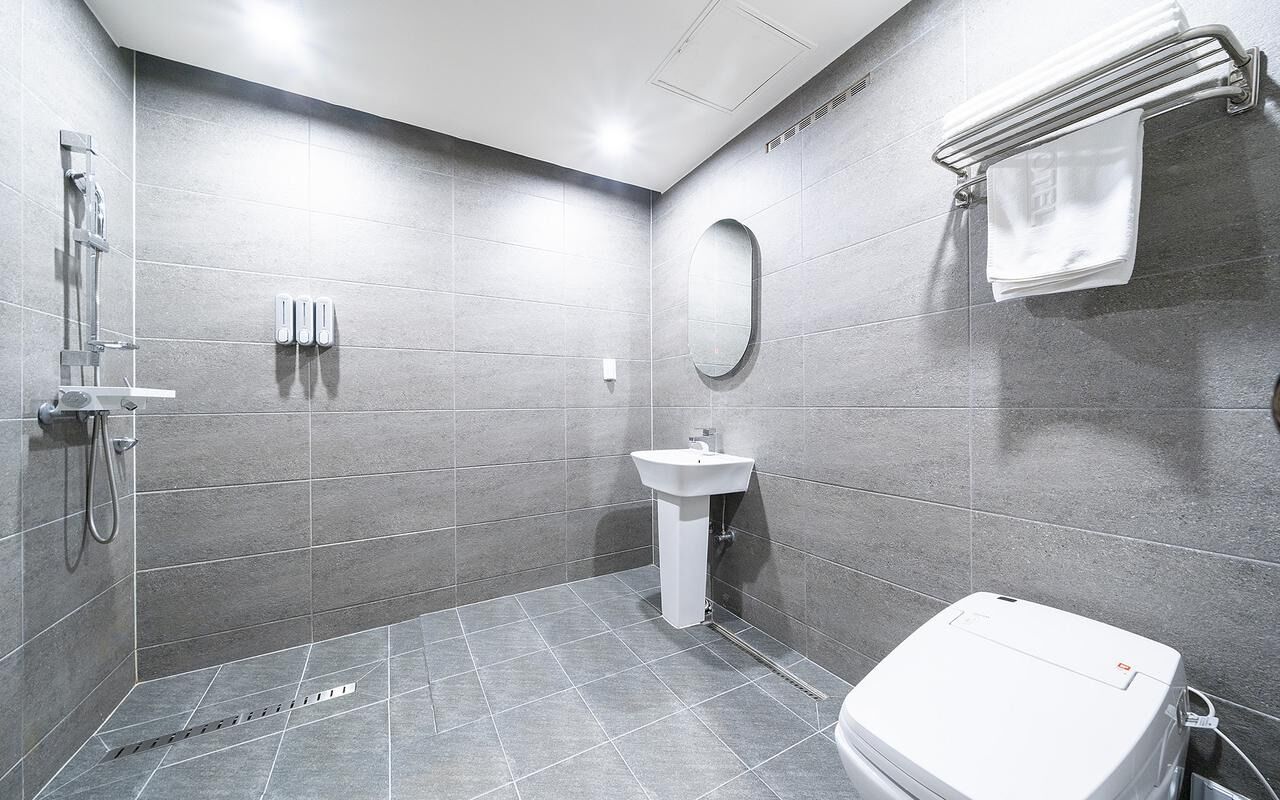 Standard Double Room, Ocean View | Bathroom