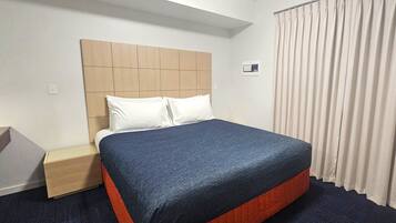 Premier Studio | In-room safe, desk, iron/ironing board, free WiFi