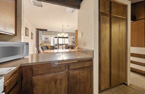 Interior - Snow Summit Condo - Steps to Ski Lifts at Snow Summit - 5 min to Village (Big Bear Lake)