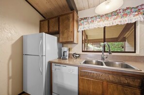 Private kitchen - Snow Summit Condo - Steps to Ski Lifts at Snow Summit - 5 min to Village (Big Bear Lake)