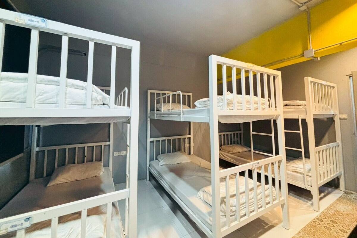 Dormitorio compartido, solo para hombres | Wifi gratis