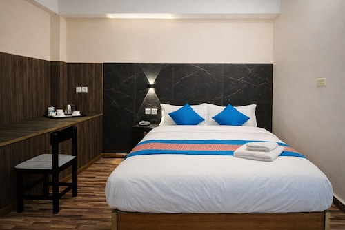 Funky Monkey Hotel Hostel Apartment