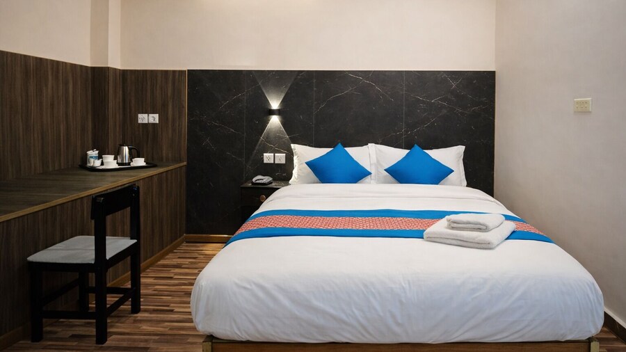 Funky Monkey Hotel Hostel Apartment