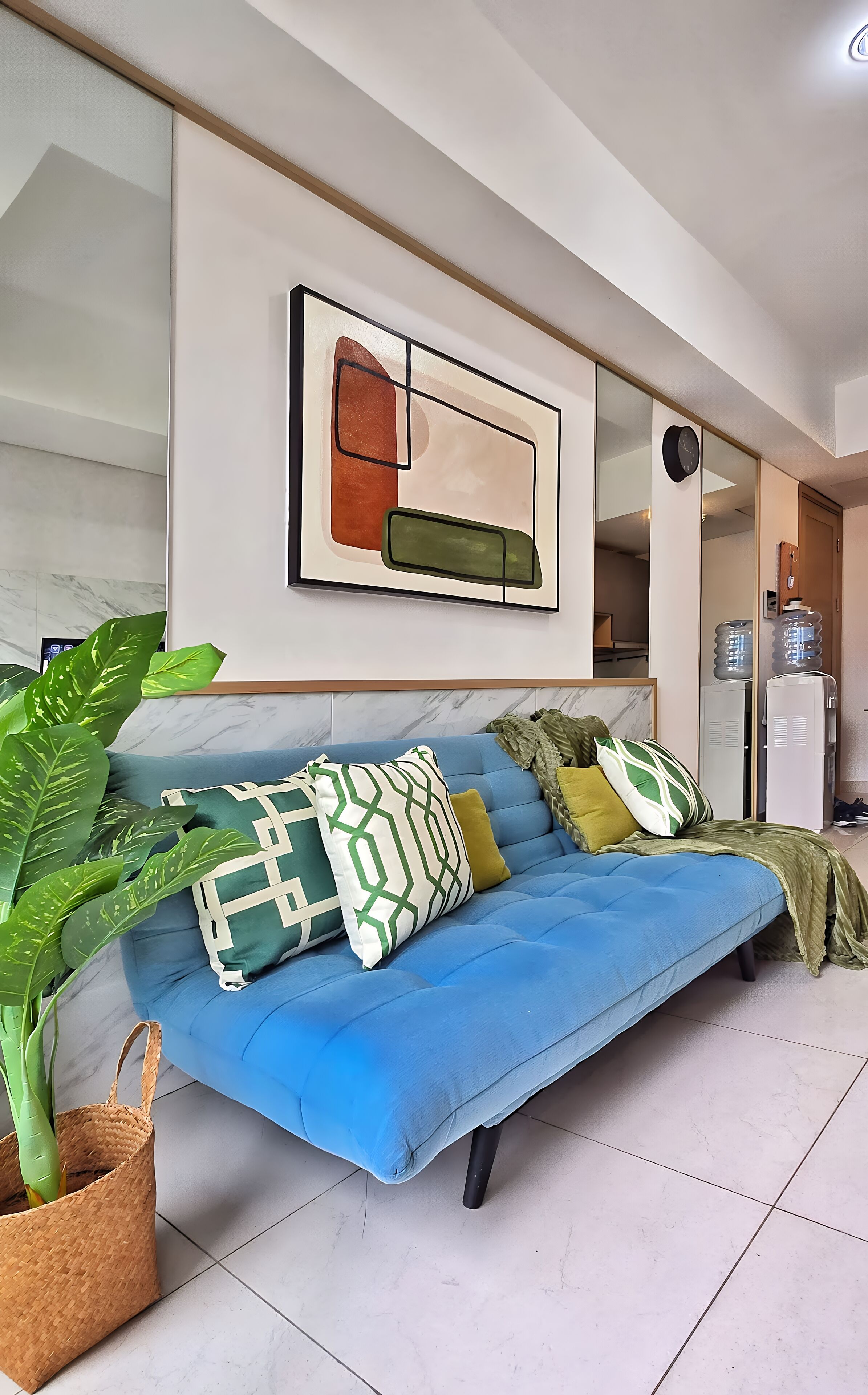 Apartamento, 2 quartos, vista para a cidade | Área de estar | Smart TV 43 polegadas com canais a cabo