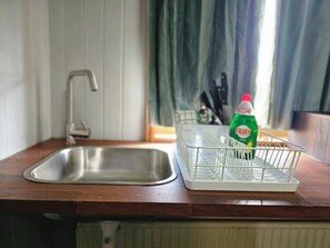 Interior - Room 03 : Homely Studio Sleeps 3 | Central in the Heart of Jindabyne (Jindabyne)