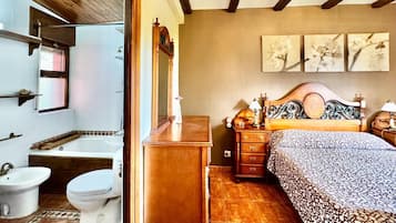 Comfort Cottage, 4 Bedrooms | 5 bilik tidur, dilengkapkan perabot secara berasingan, cadar katil