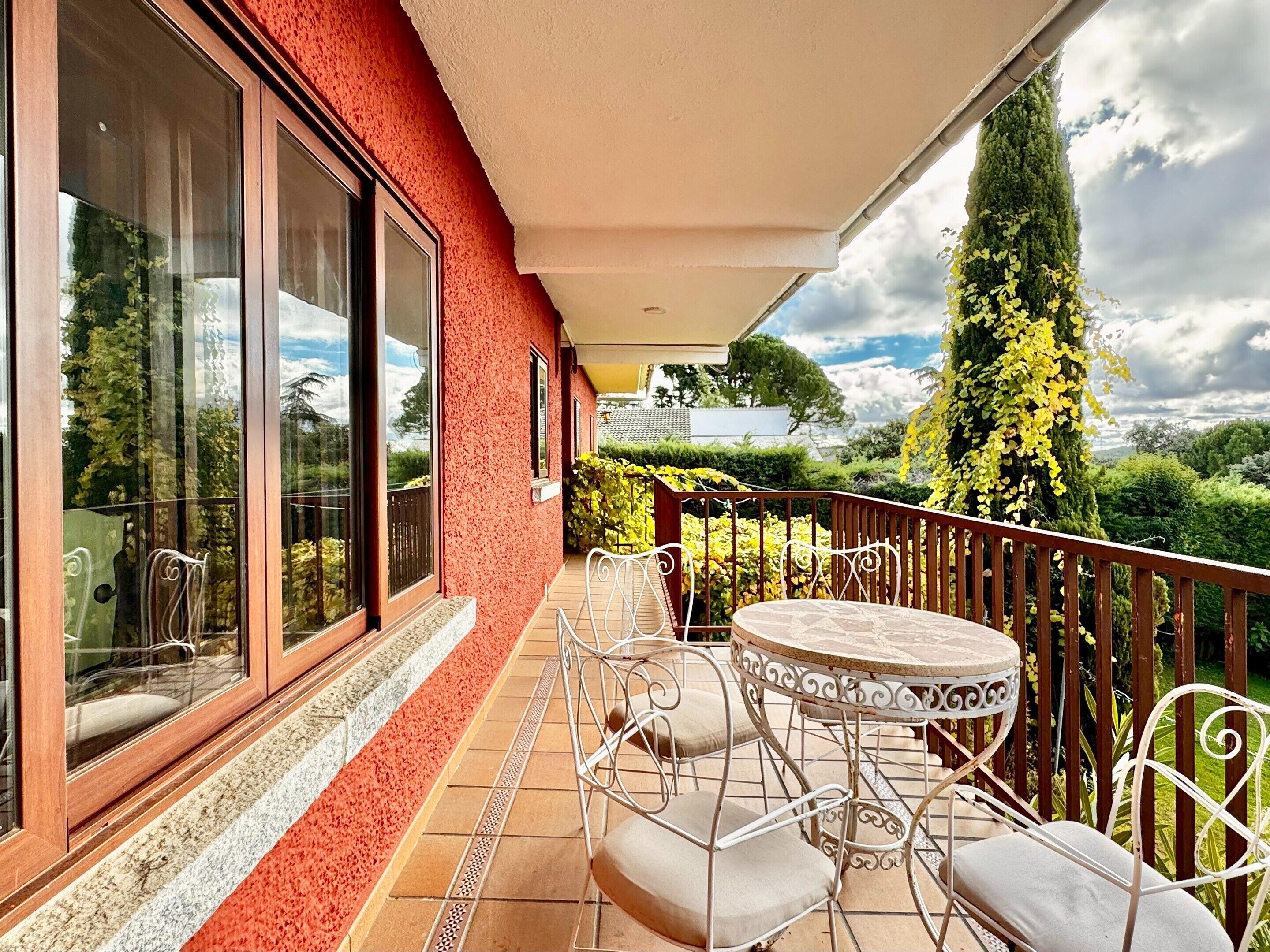 Comfort Cottage, 4 Bedrooms | Balkoni