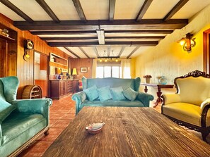 Comfort Cottage, 4 Bedrooms | Living room | Fireplace - Apartment in Galapagar With Pool and Garden (Galapagar)
