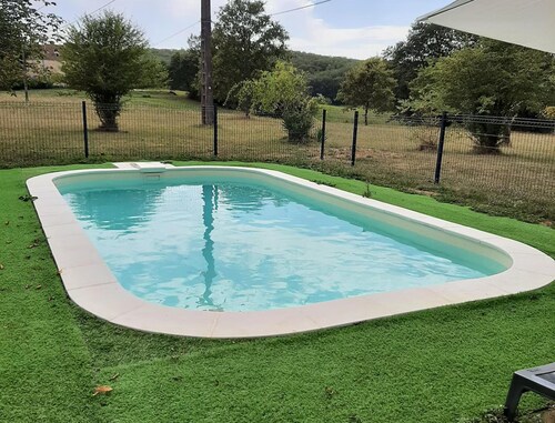 Pleasant Holiday Home in Salviac With Swimming Pool