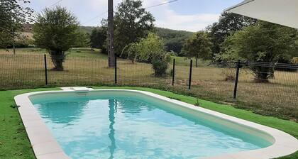 Pleasant Holiday Home in Salviac With Swimming Pool