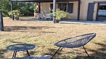 Classic House, 2 Bedrooms | Balcony