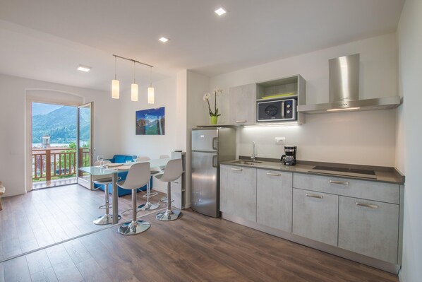 Comfort Apartment, 2 Bedrooms | Private kitchen - Apartment in Mezzolago by Lake Ledro (Ledro)