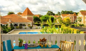 Outdoor dining - Apartment in Soulac-sur-mer Near Beaches (Soulac-sur-Mer)