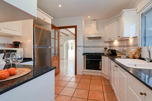 Fridge, microwave, oven, stovetop - Nova 4 pax - Javea, Costa Blanca (Javea)