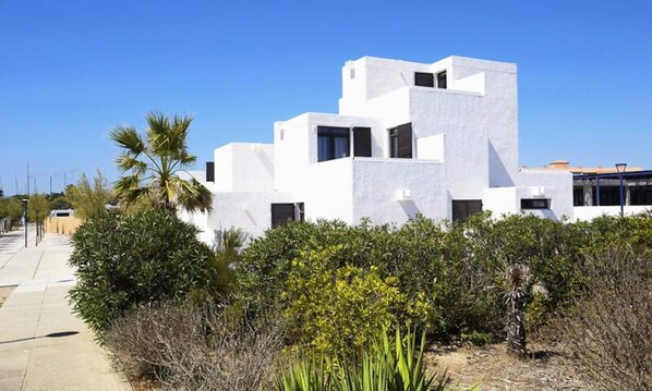 Exterior - House in Leucate by Beach & Lagoon (Leucate)