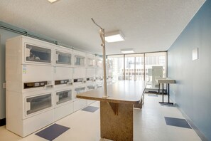 Interior - Long-Term Stay in Dtwn Denver! Walkable Condo (Denver)