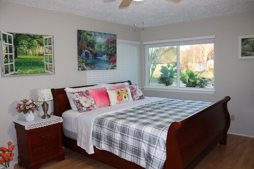 Houston Sunset Oasis 3BR/2BA,