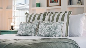 4 habitaciones, tabla de planchar con plancha, cuna de viaje y wifi 