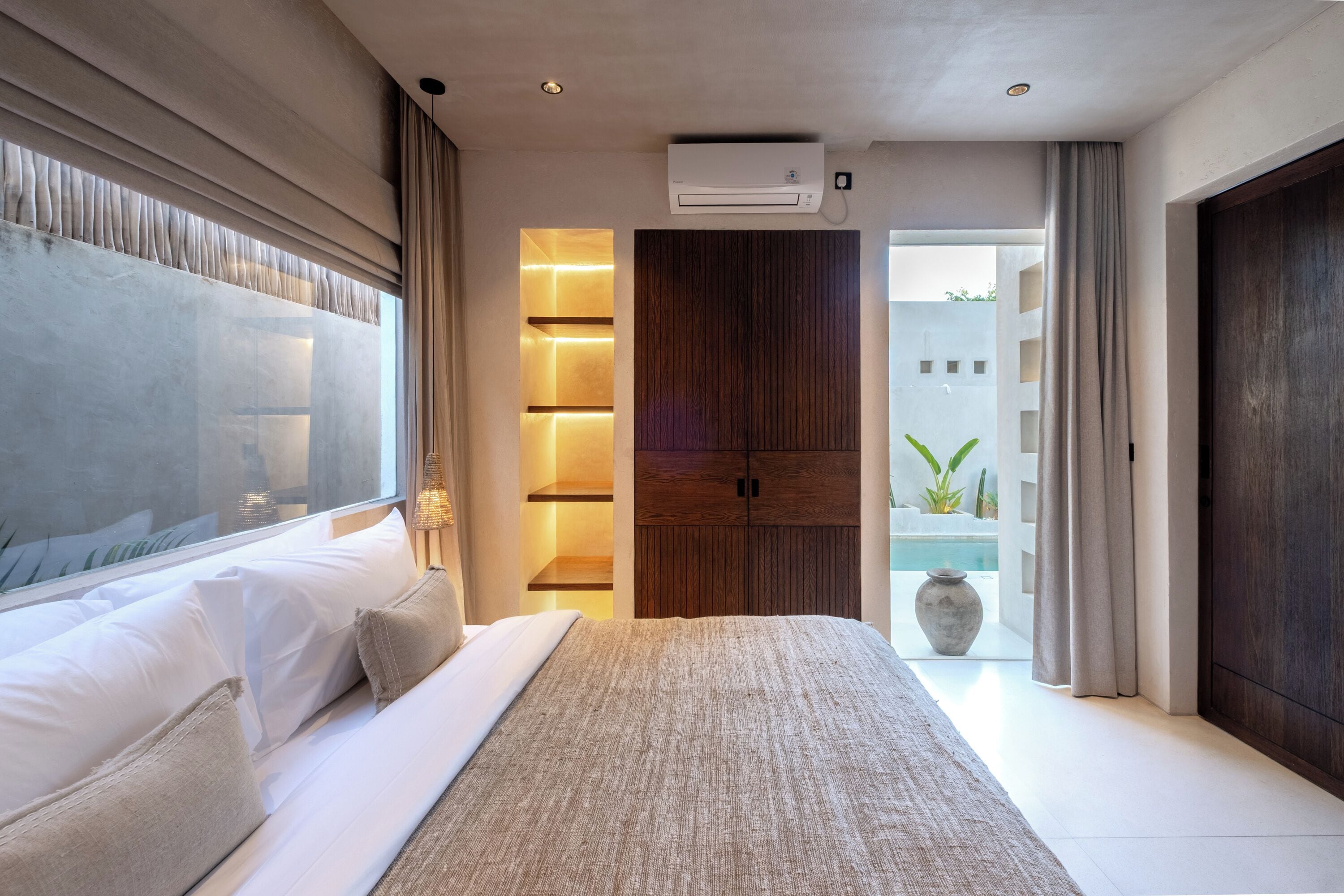 Minibar, wifi gratis y ropa de cama 