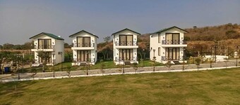 Solana Hills Retreat by Signum
