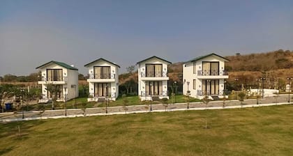 Solana Hills Retreat by Signum