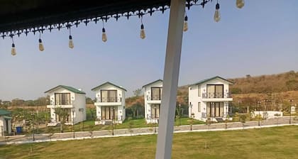 Solana Hills Retreat by Signum