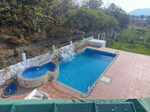 Unclassified image, 3 of 31, button - Signum Solana Hills Retreat (Mhow)