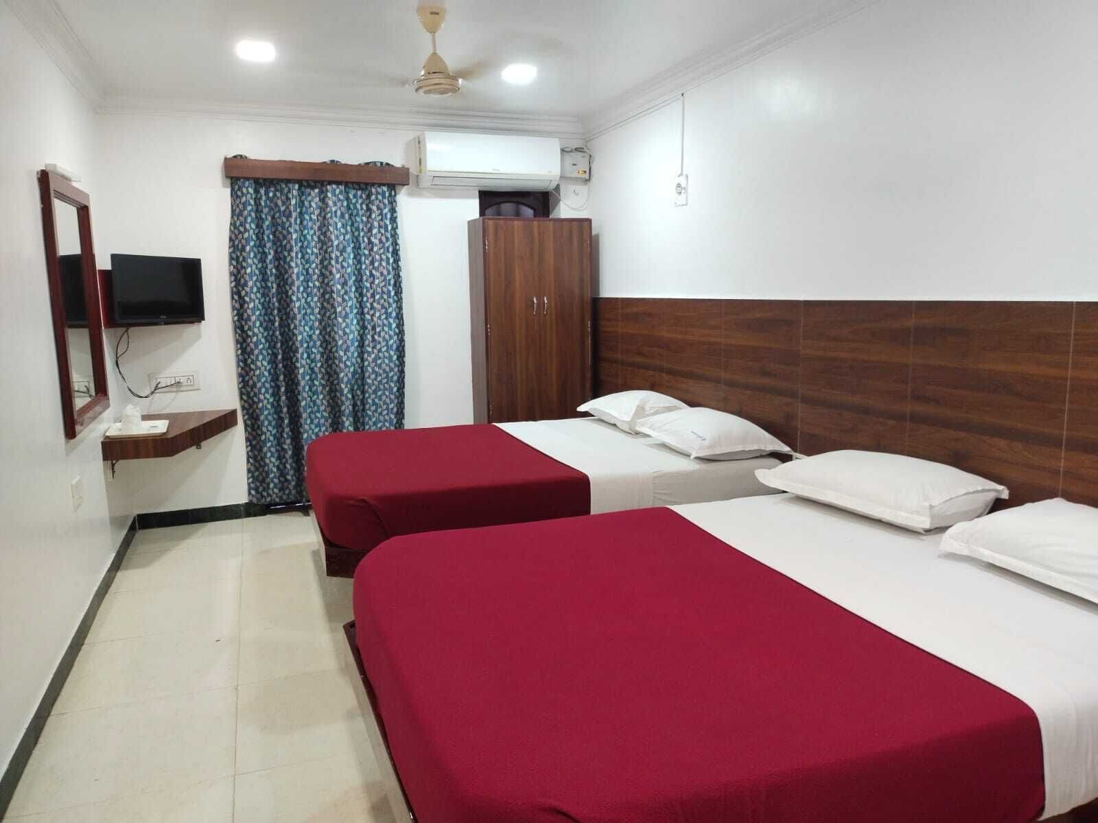 Neljän hengen standard-huone | Työpöytä, ilmainen Wi-Fi