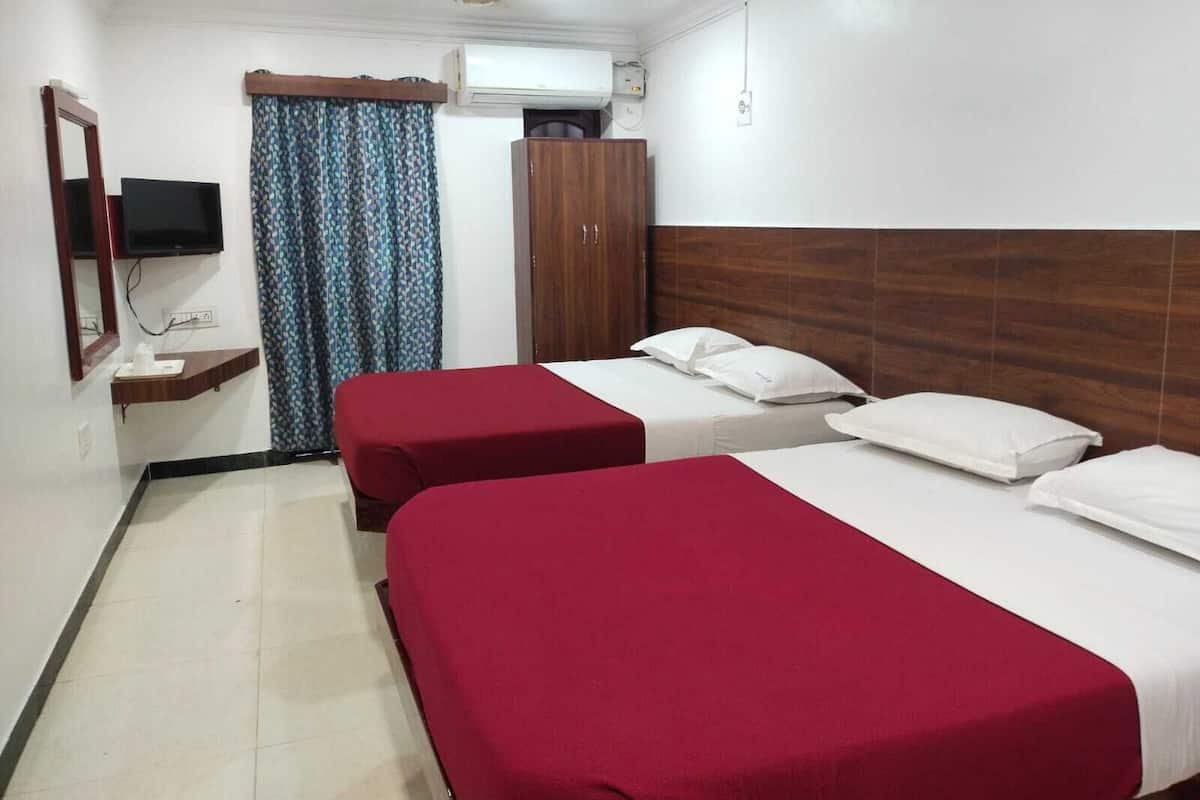 Neljän hengen standard-huone | Työpöytä, ilmainen Wi-Fi