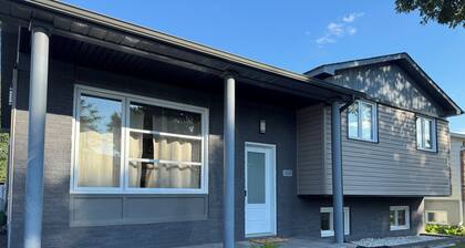 Warm and friendly Canadian home 20 minutes from Montreal