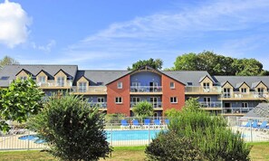 Exterior - Apartment in Carantec Near Morlaix Golf (Carantec)