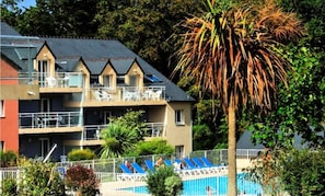 Outdoor pool - Apartment in Carantec Near Morlaix Golf (Carantec)