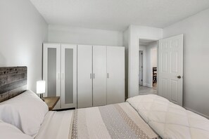 Iron/ironing board, Internet, bed sheets - 6 Mi to DTC: Work & Play in Denver Suburbs! (Aurora)