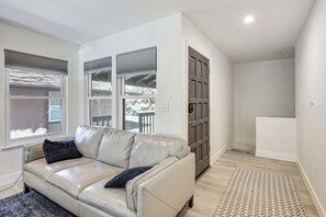 TV, fireplace - 6 Mi to DTC: Work & Play in Denver Suburbs! (Aurora)