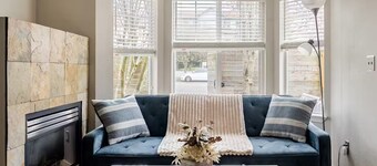 Perfect 3-bedroom 3.5-bathrooms townhome in Greenwood with parking and rooftop