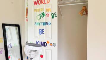 Strykejern/-brett og wi-fi (inkludert)