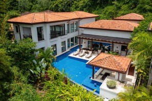 Interior - Casa Aurora 5 bdr Private Pool in Los Sueños (Jacó)
