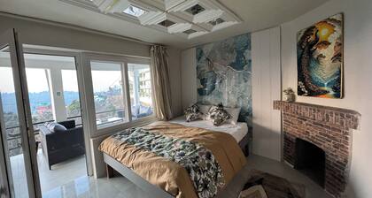 Pahadi Pind Homestay 2BR Mukteshwar - Mountain View