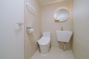 Bathroom - Geumneung inn (Jeju City)