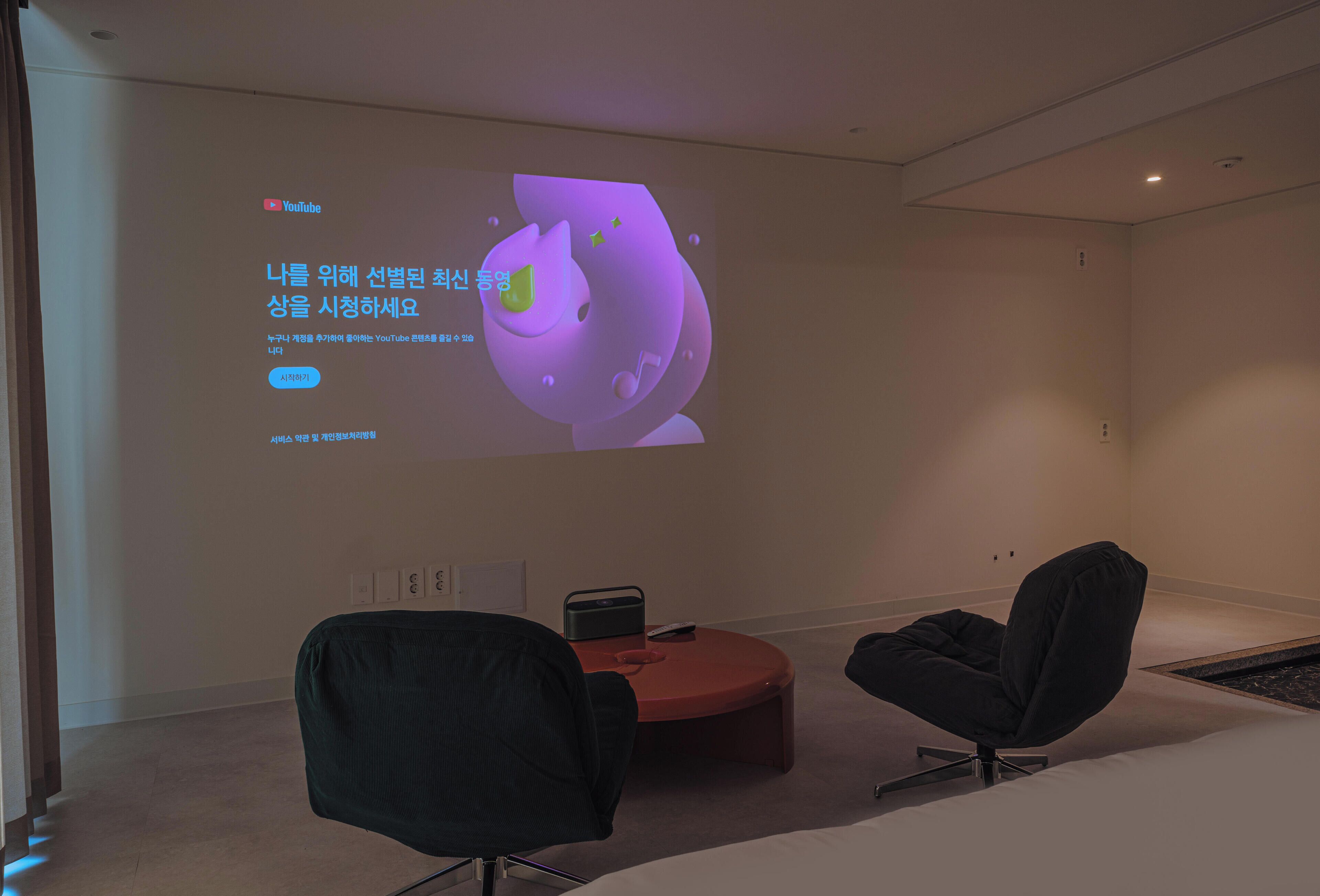 Deluxe Double Room, Balcony, City View | Desk, free WiFi